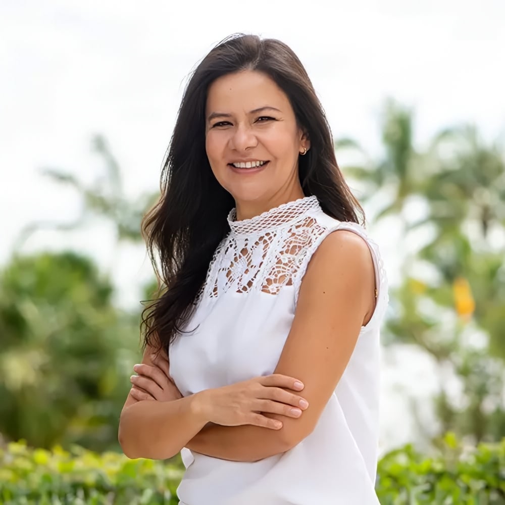 Lency Hernandez Key Biscayne FL, Real Estate Agent Headshot