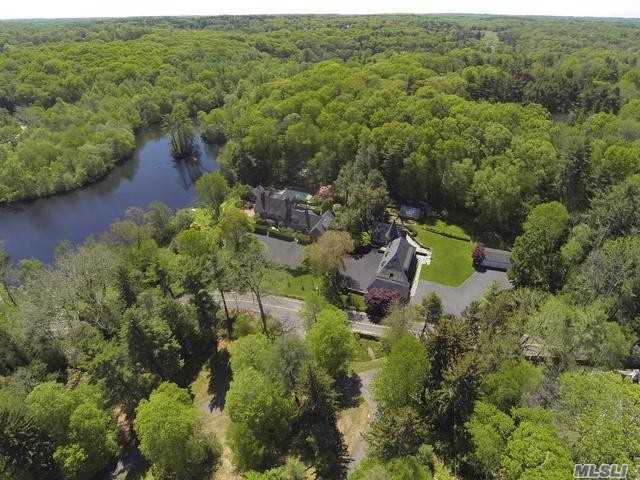 6 Frost Mill Rd