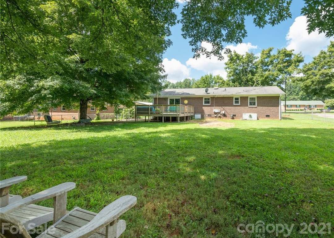 10116 Windrift Rd