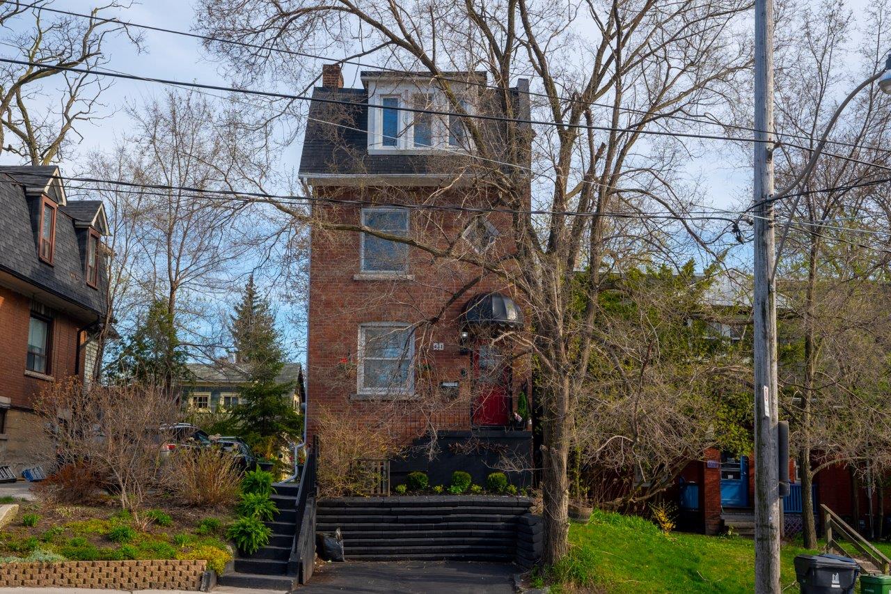 431 Kingston Rd