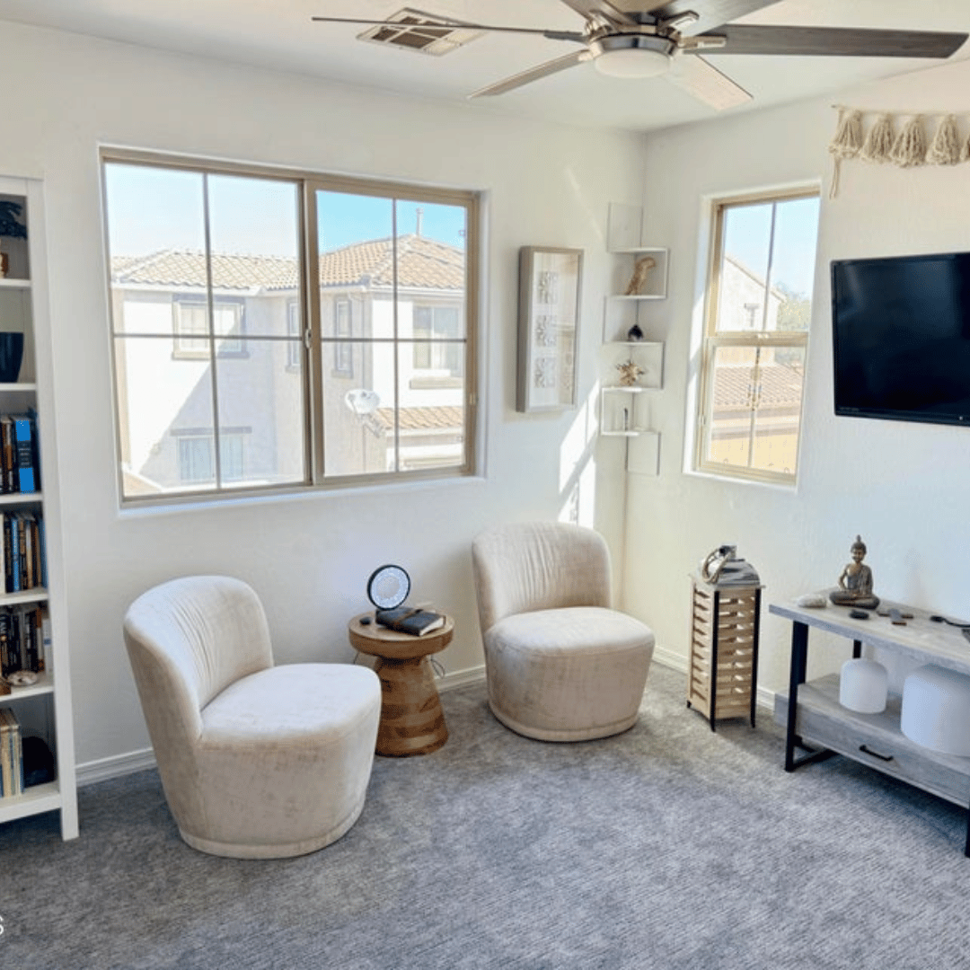 3953 E Cat Balue Dr.
