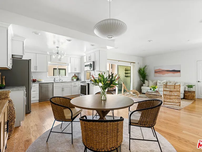 1228 North La Cienega Blvd