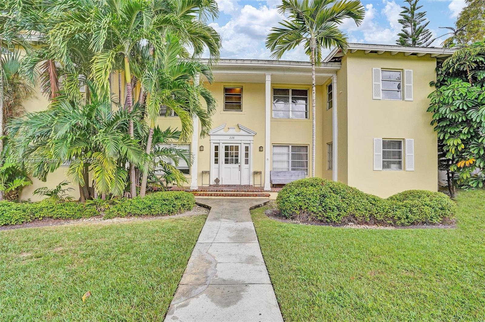 228 Madeira Ave