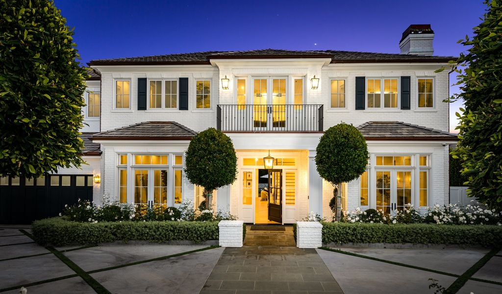 YIKES! A MALIBU SELLER FIRST TESTED THE MARKET AT $85 MILLION IN 2024. LAST WEEK IT FINALLY CLOSED AT $55 MILLION.