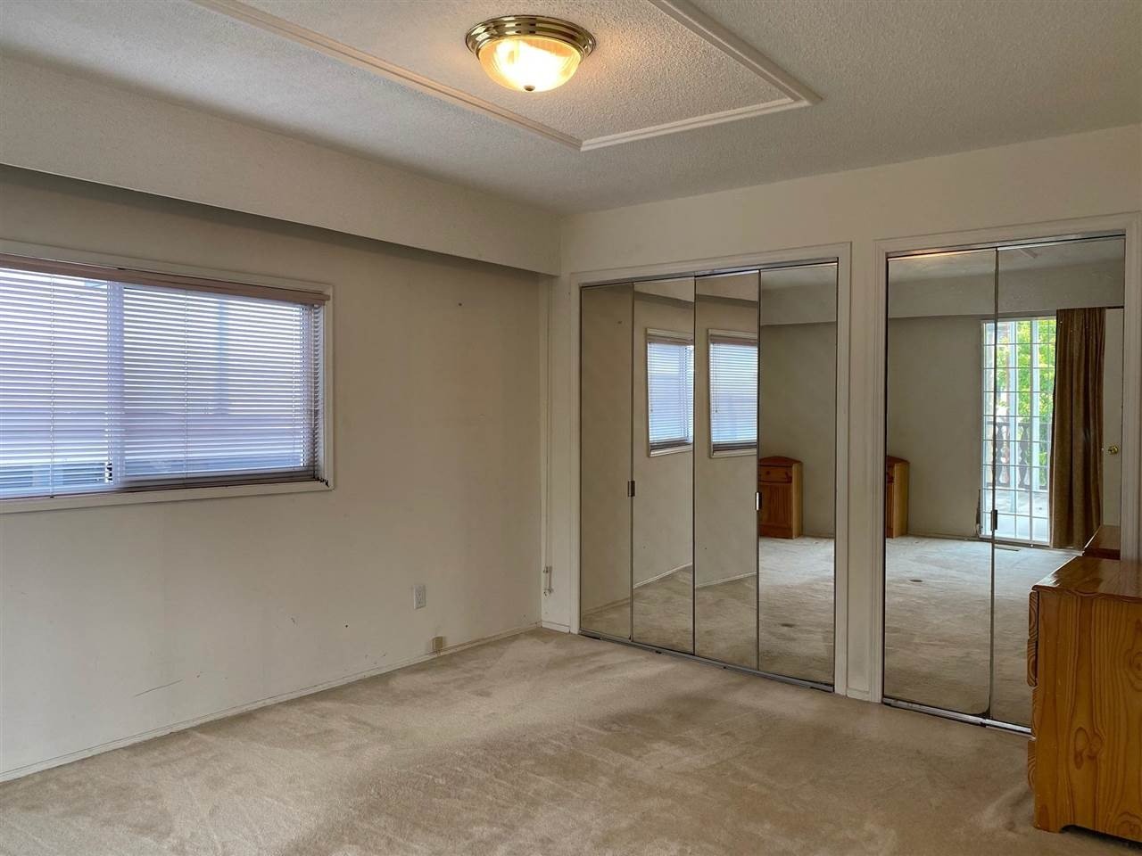 51 W 61st Ave