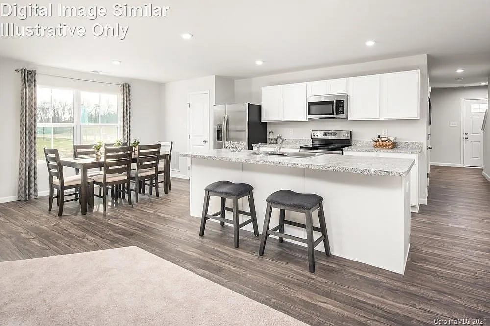 4012 Bowline Dr #204