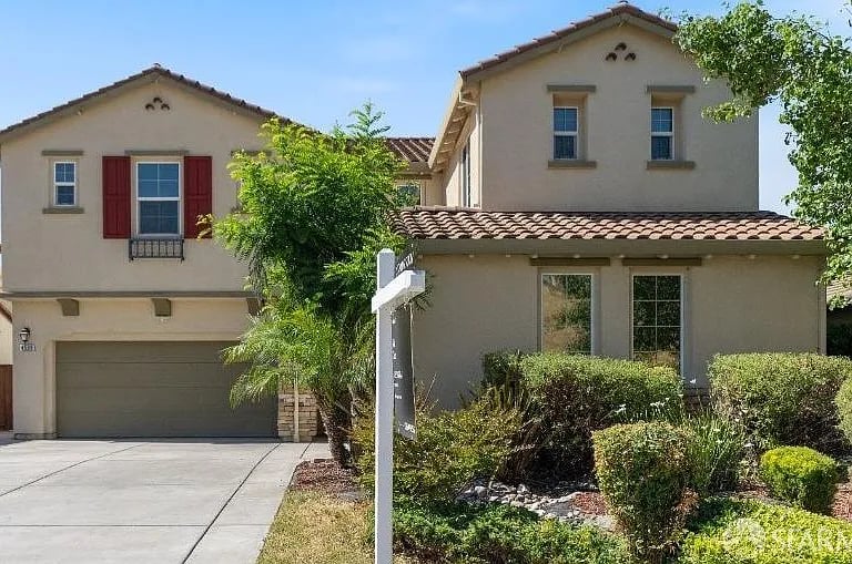 4568 Hidden Glen Dr