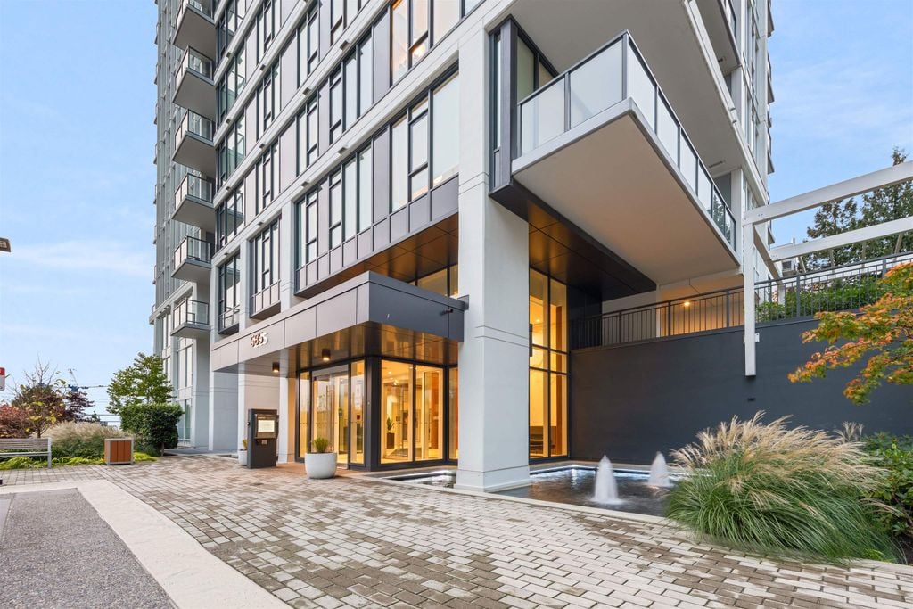 585 Austin Ave, #2103