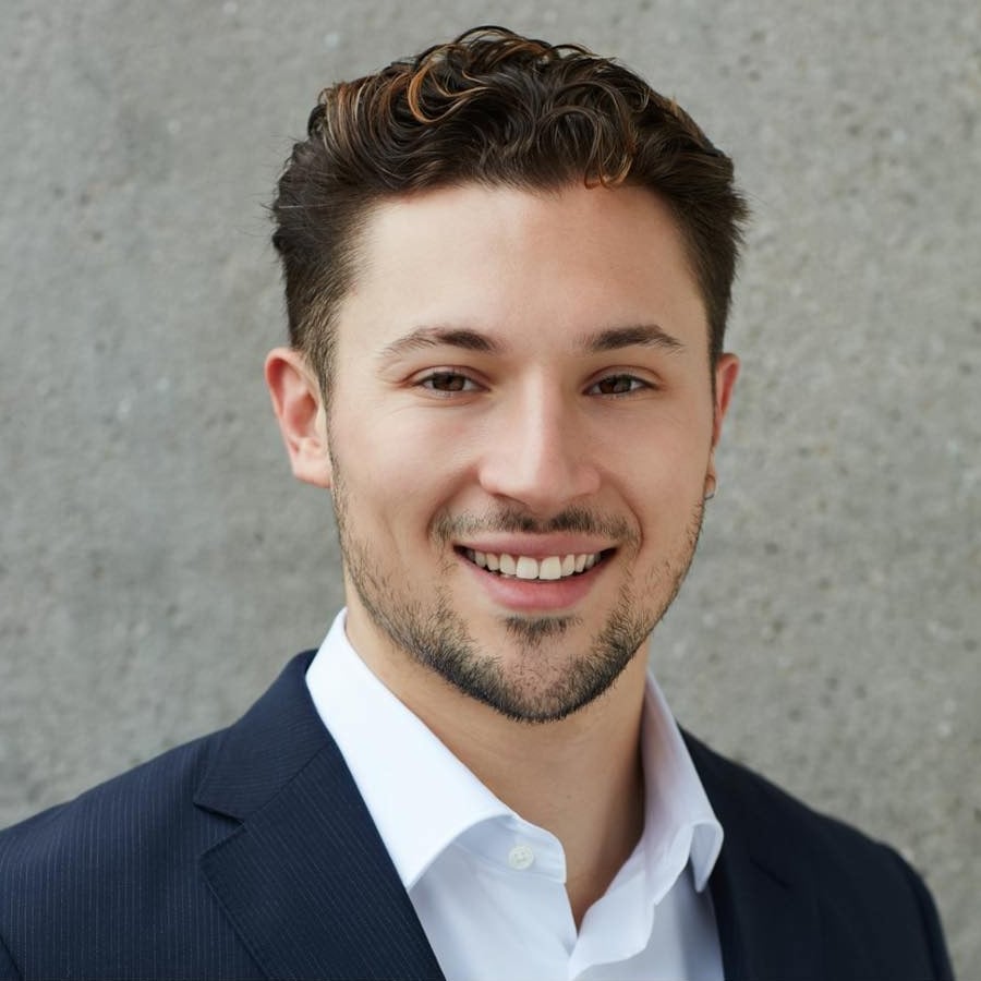 Jacob Giamartino, Beverly Hills Real Estate Agent Headshot