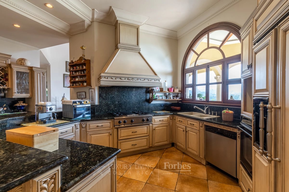 20089 - Luxurious Coffee Estate for Sale in the Mountains of Alajuela