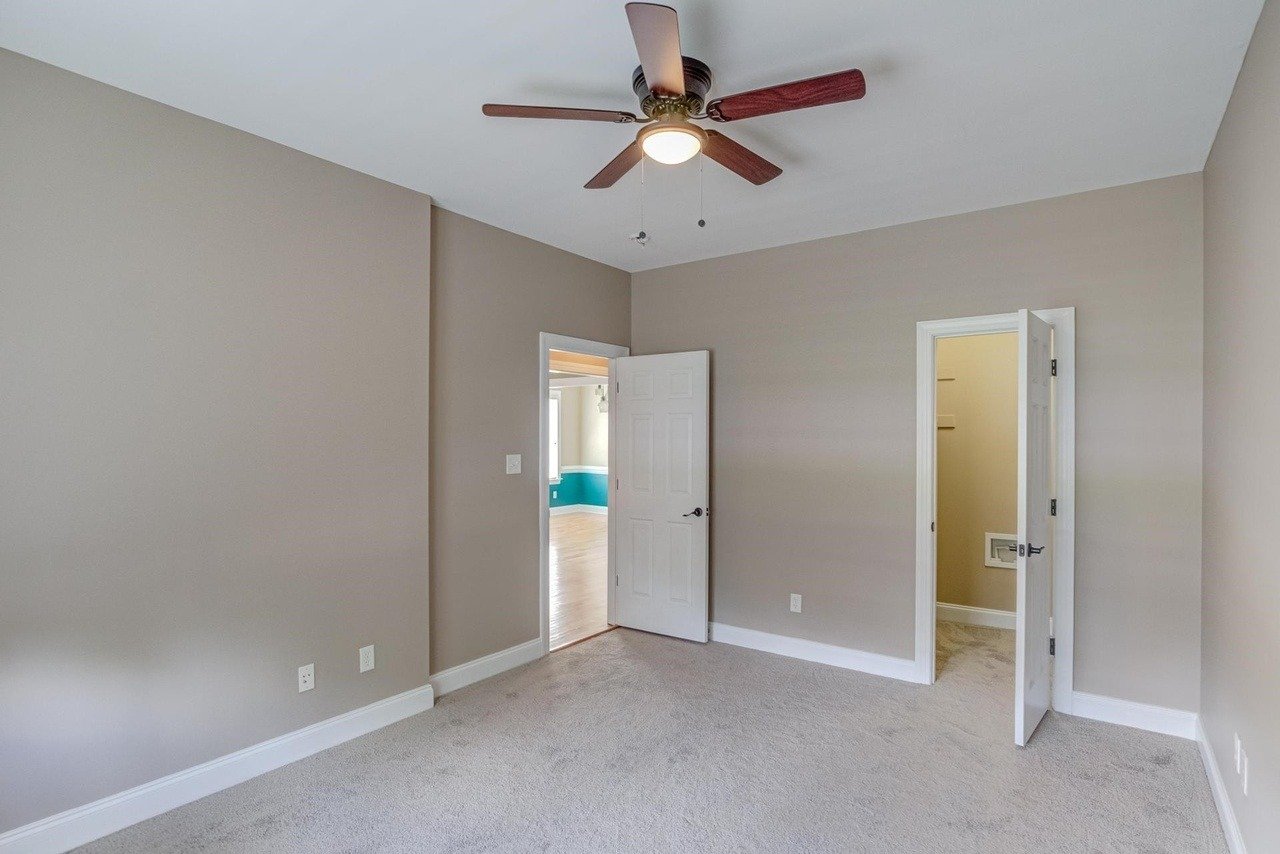 223 Kintyre Dr