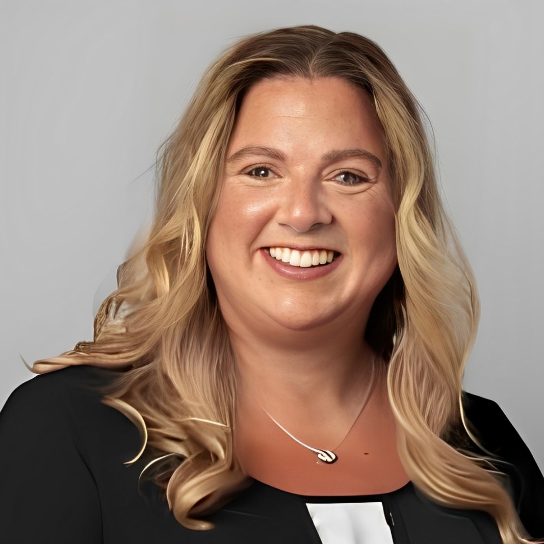 Cindy Whalen West New York, NJ Real Estate Agent Headshot
