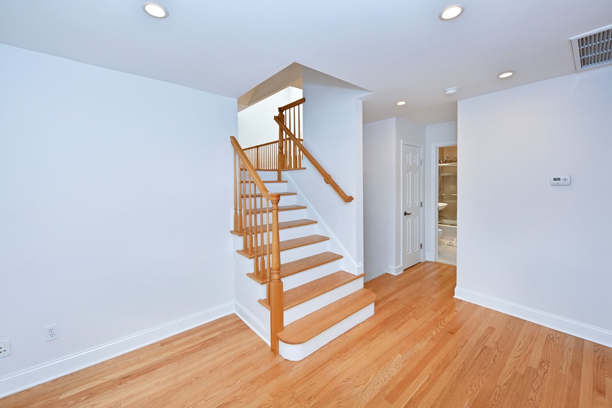 23 Spruce Pl