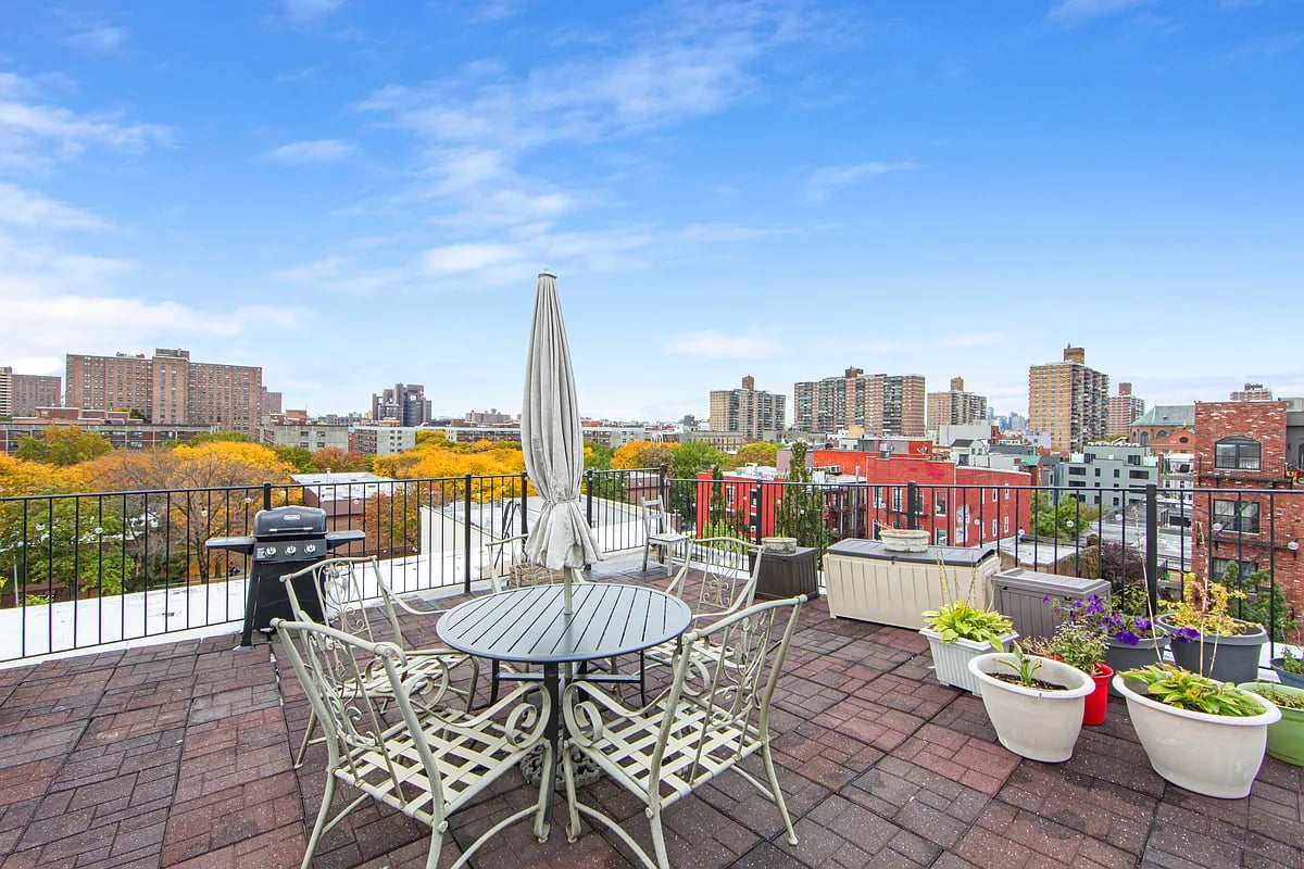 204 Montrose Avenue Unit: 4B