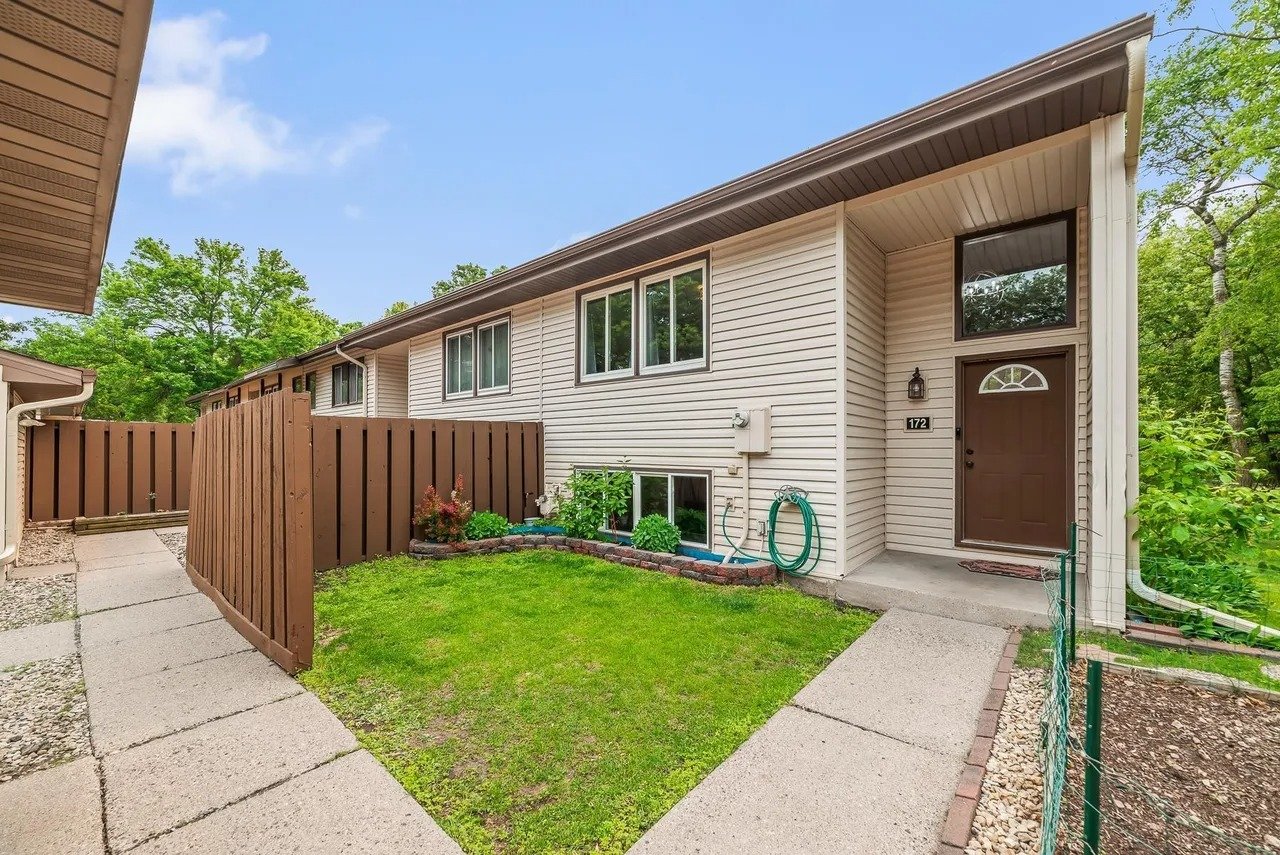 172 River Woods Ln