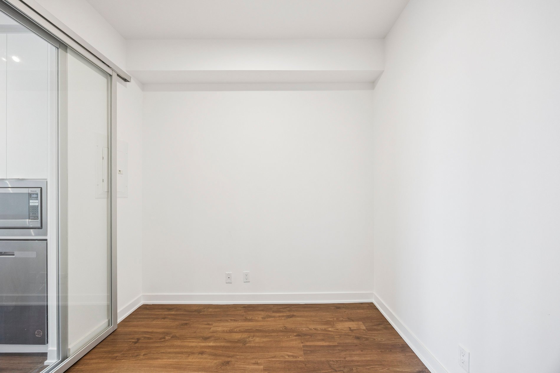 50 Upper Mall Way #2109