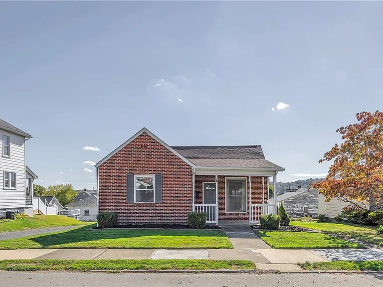 325 Orchard Ave