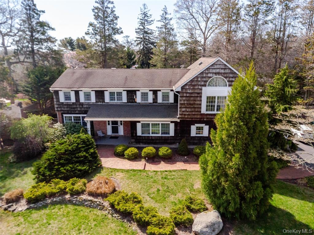 4 Josephine Lane, East Islip, New York 11730