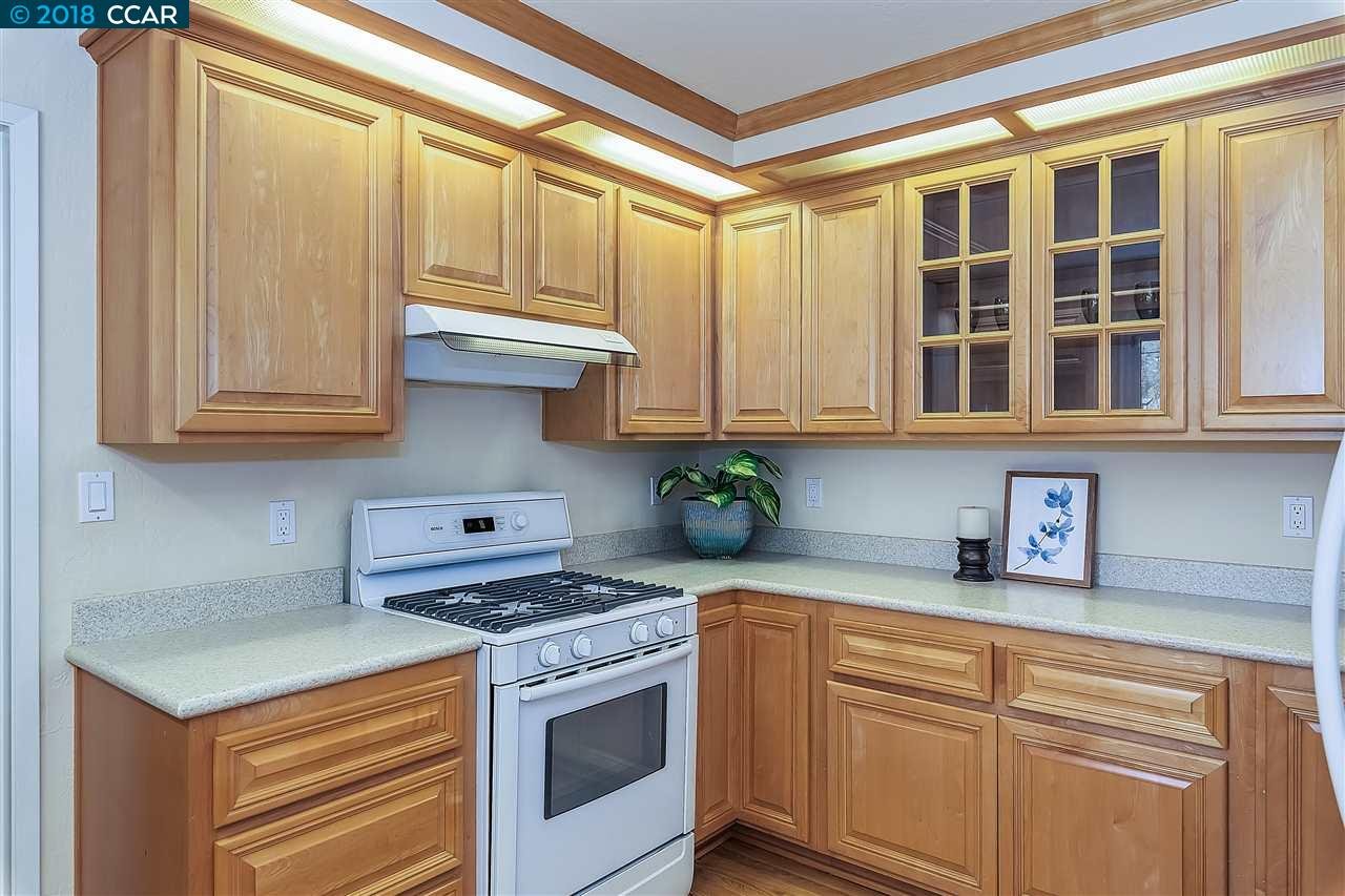 1853 Del Rio Dr