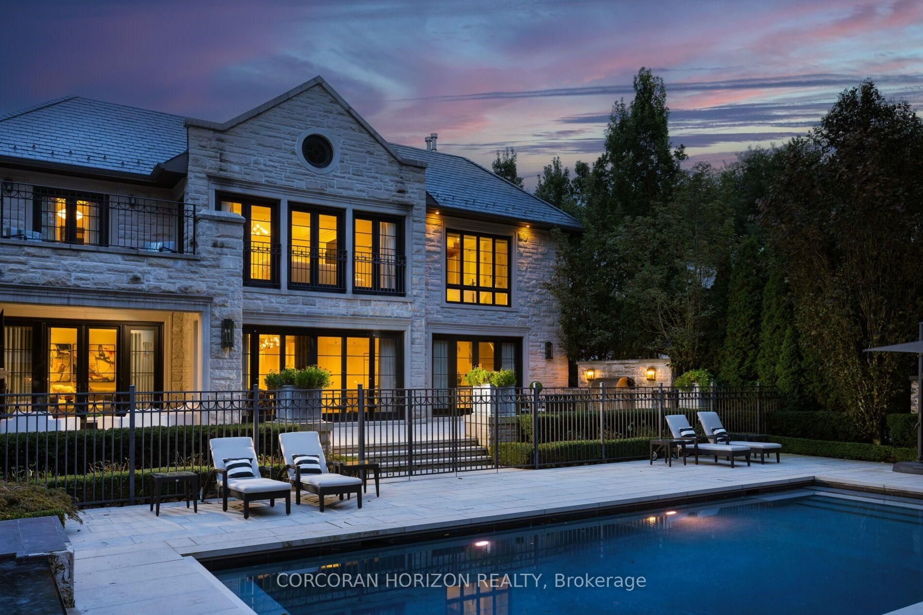HOGGS HOLLOW CROWN ESTATE