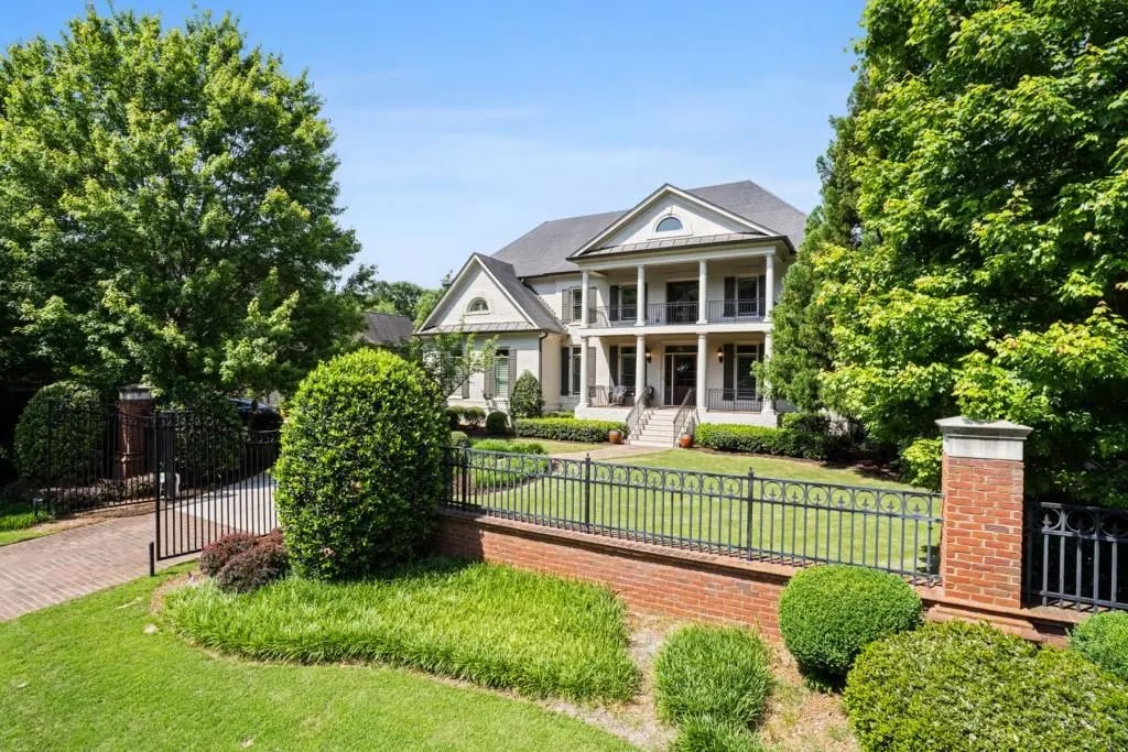 715 Vista Bluff Dr