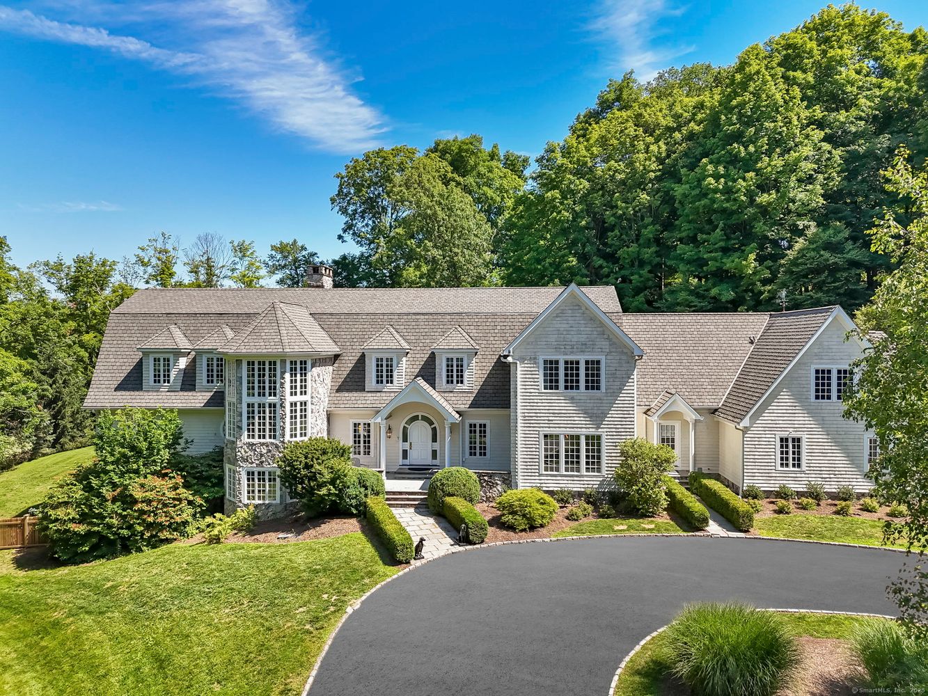 4 Longwood Dr