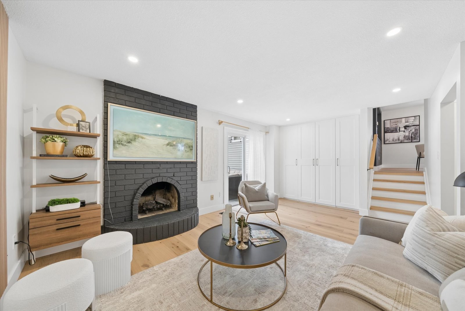 233 Fincham Ave 