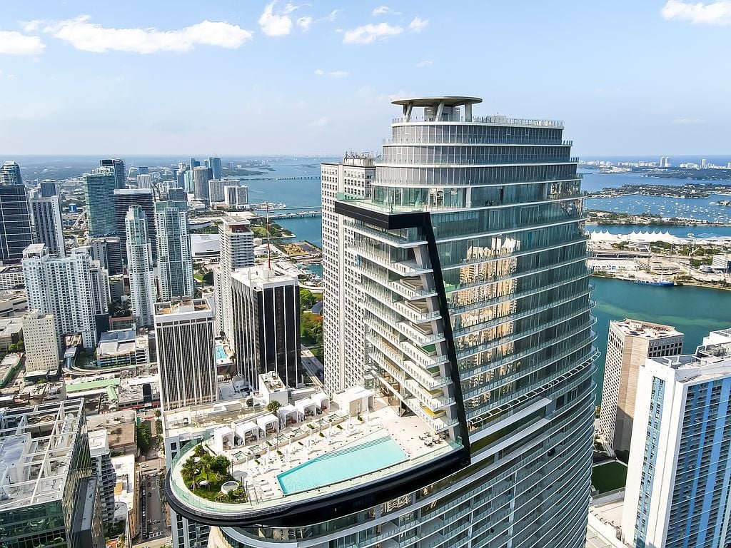300 Biscayne Boulevard Way # 1106E