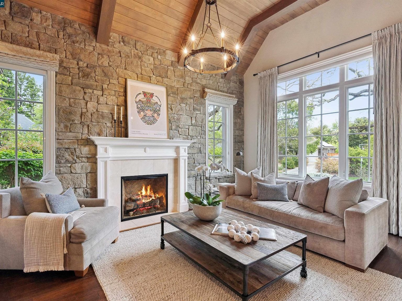 56 Hidden Oaks Dr