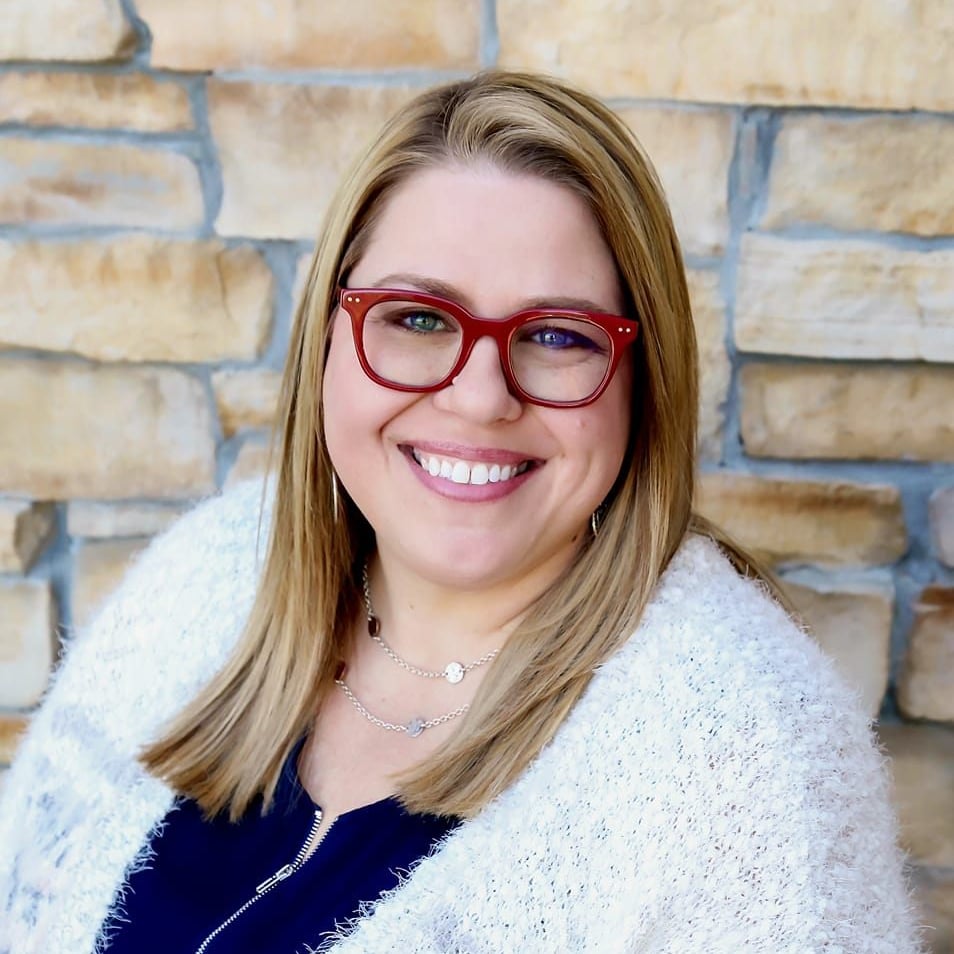 Rosa Bottcher Prairie Village, KS Real Estate Agent Headshot