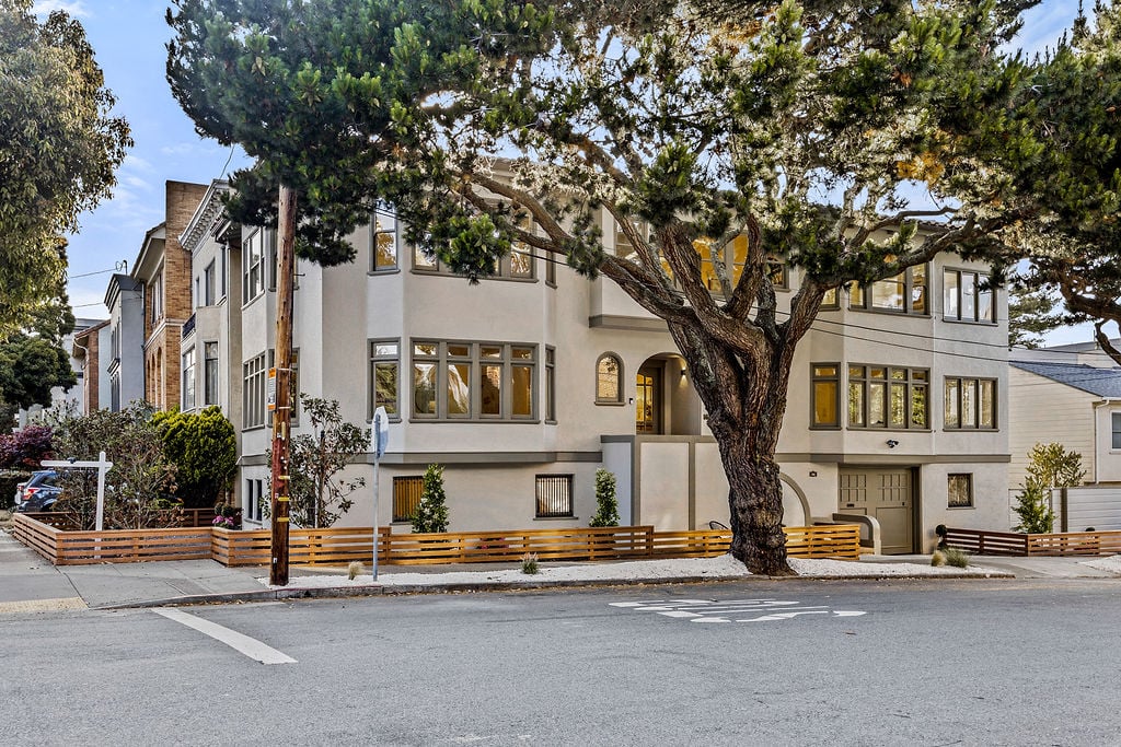785 3rd Avenue · Photo 90