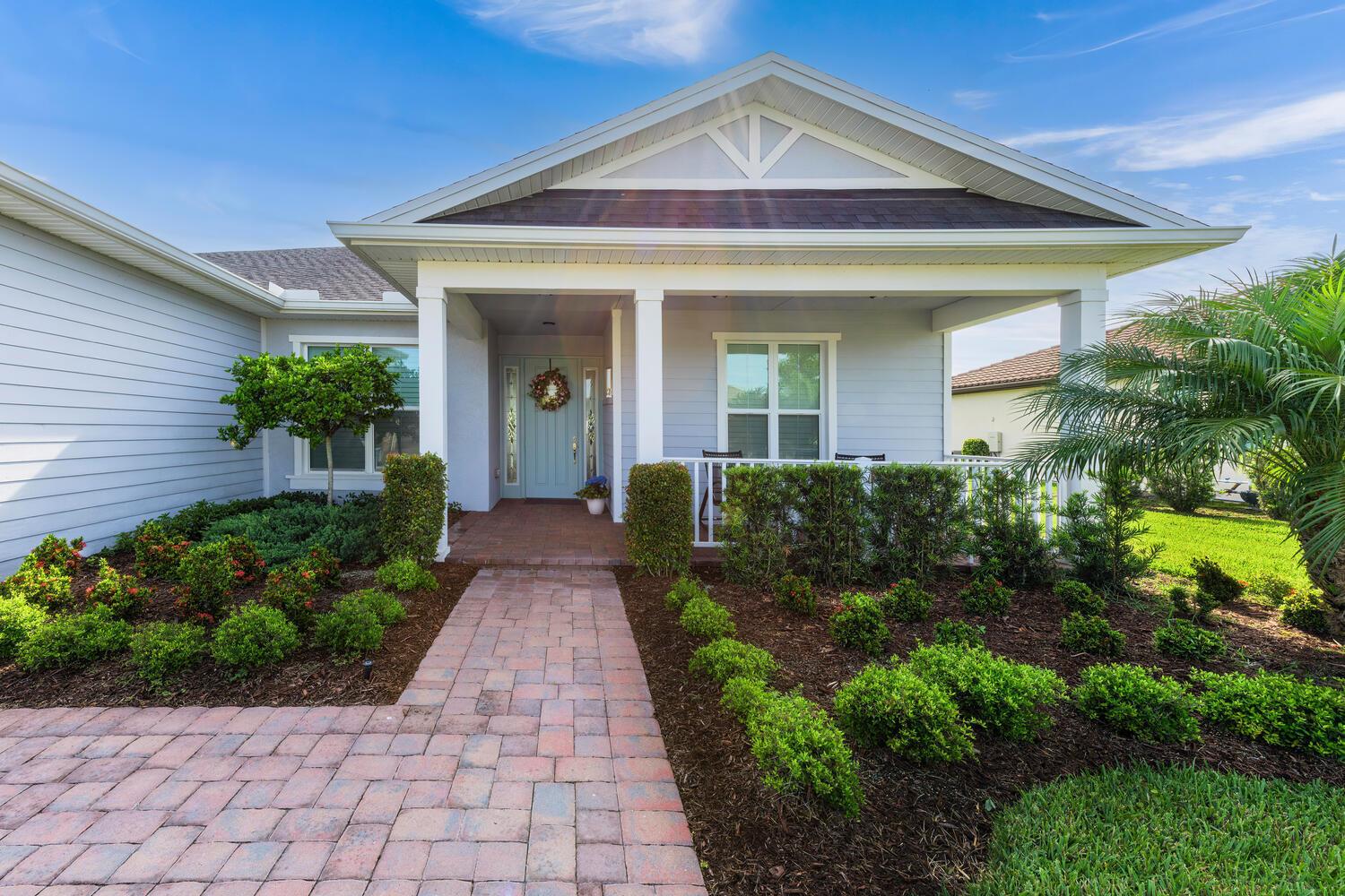 6358 Arcadia Square