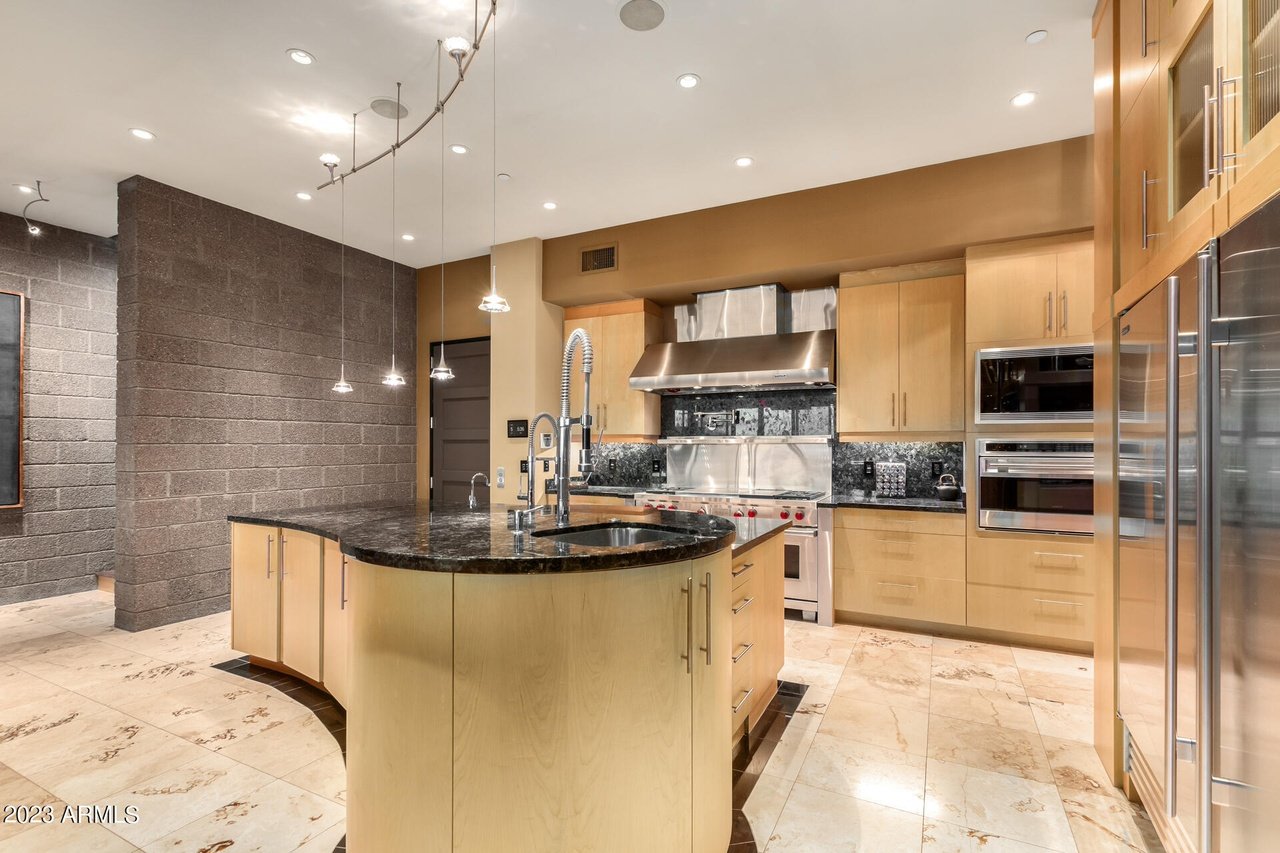 8300 E Dixileta Dr #268