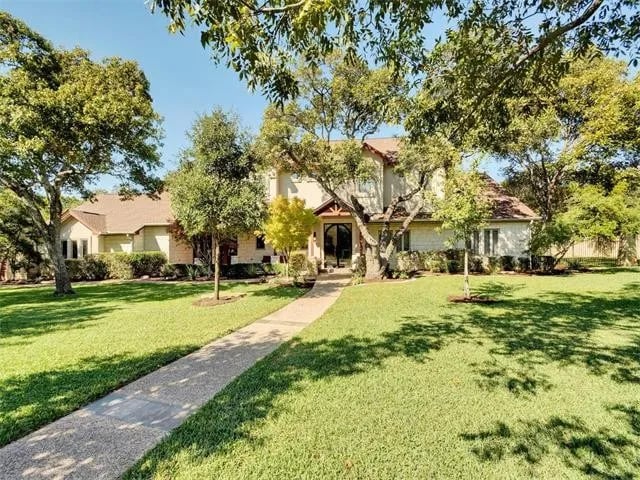 1412 Redbud Trl