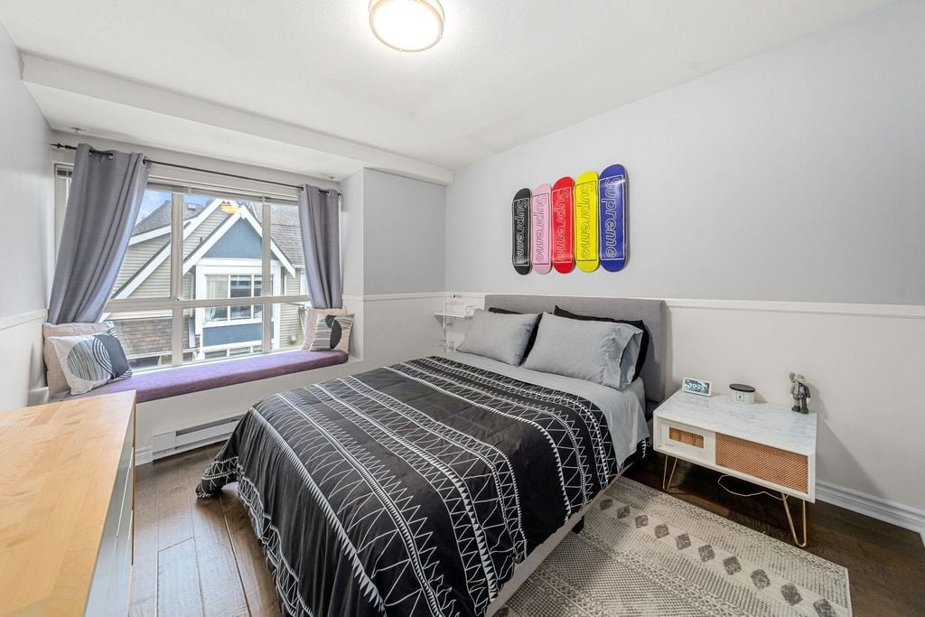 995 Lynn Valley Rd, #3