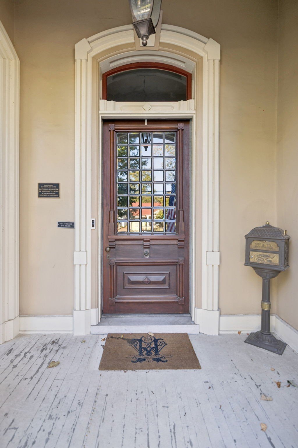 214 3rd Ave S