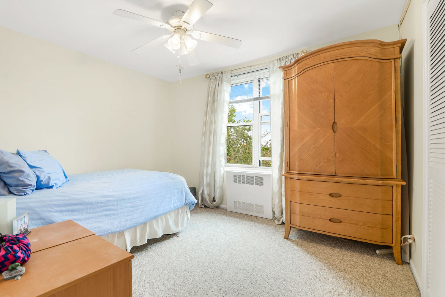209-15 18th Ave