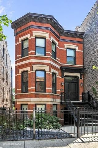 1829 W Evergreen Ave