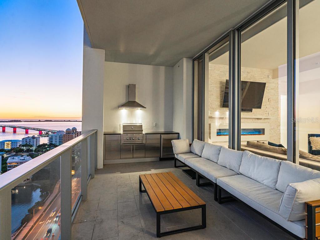 Vue Sarasota Bay Unit 1806