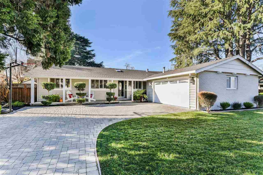 417 Candleberry Rd