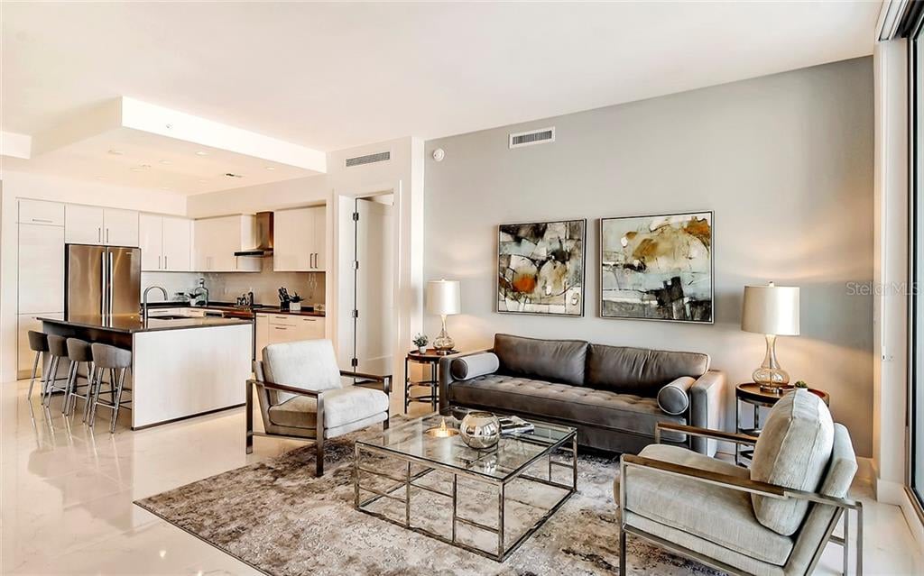 111 S Pineapple Ave #821