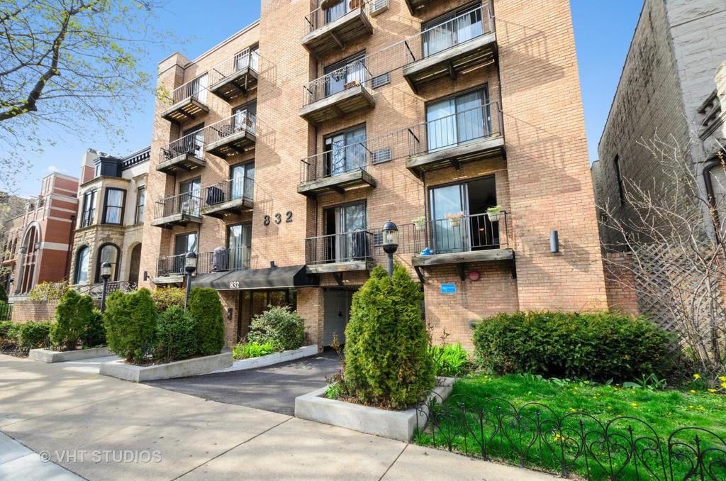 832 W Oakdale Avenue # 3G