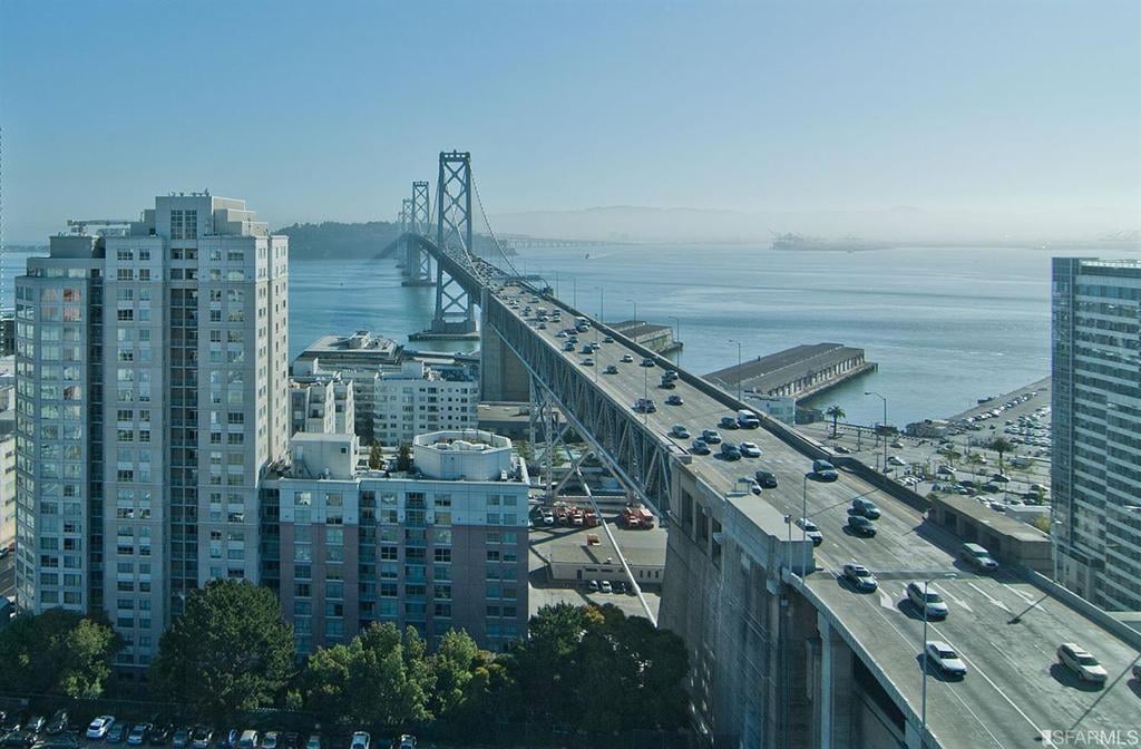 425 1st St #1902 San Francisco, CA 94105