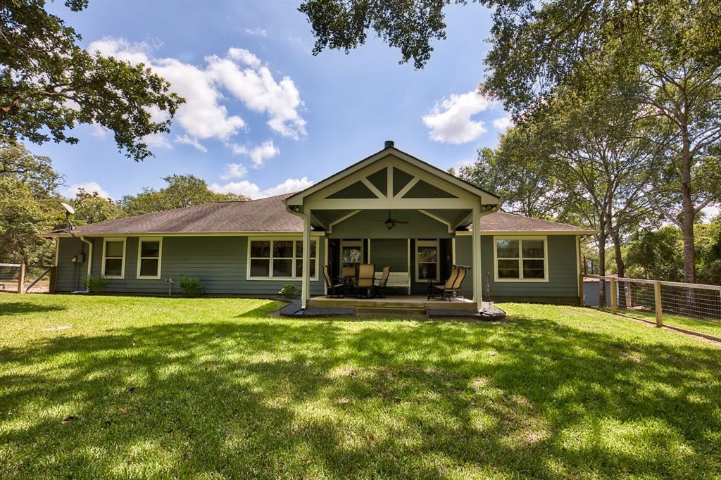 610 Post Oak Road Bellville, Tx 77418