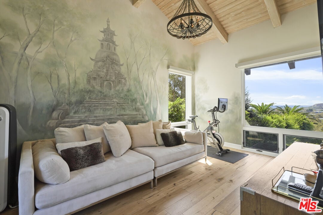 Solis Vista, Serra Rd, 90265