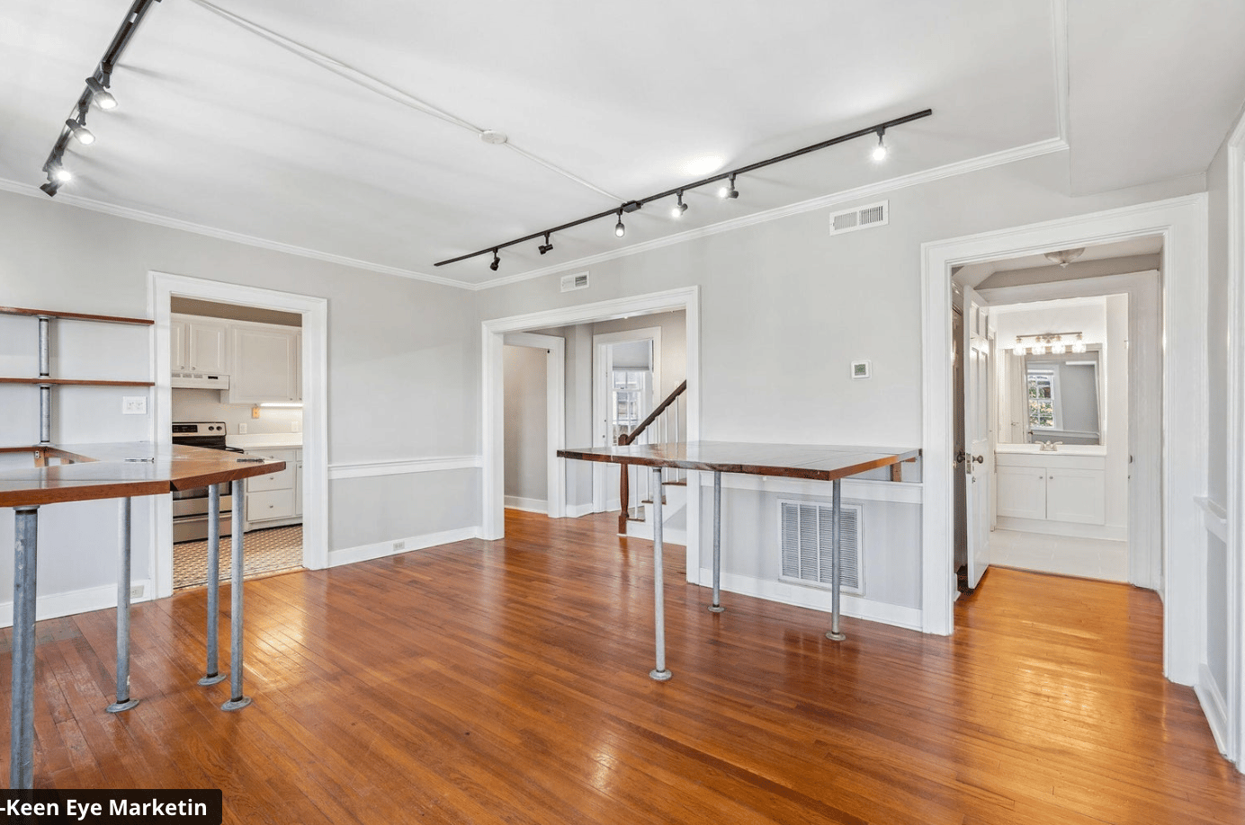 212 C Calhoun Street