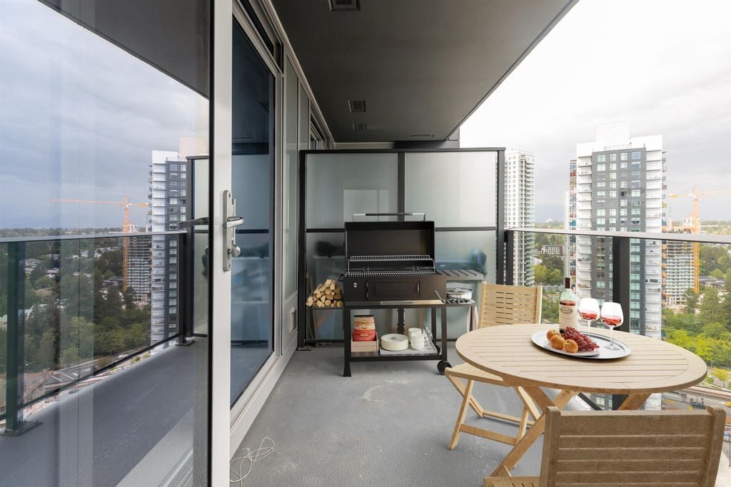 13615 Fraser Hwy, #2810