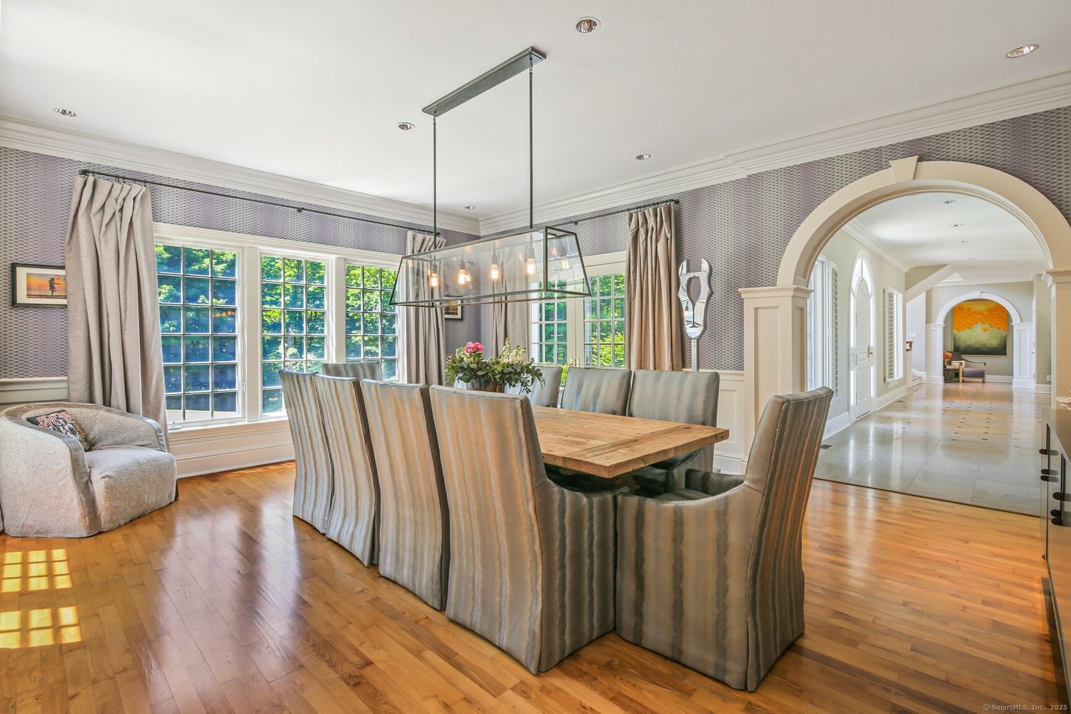 4 Longwood Dr