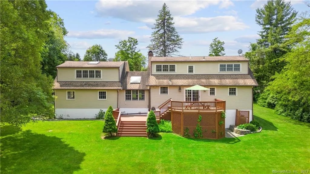 54 Chestnut Hill Road