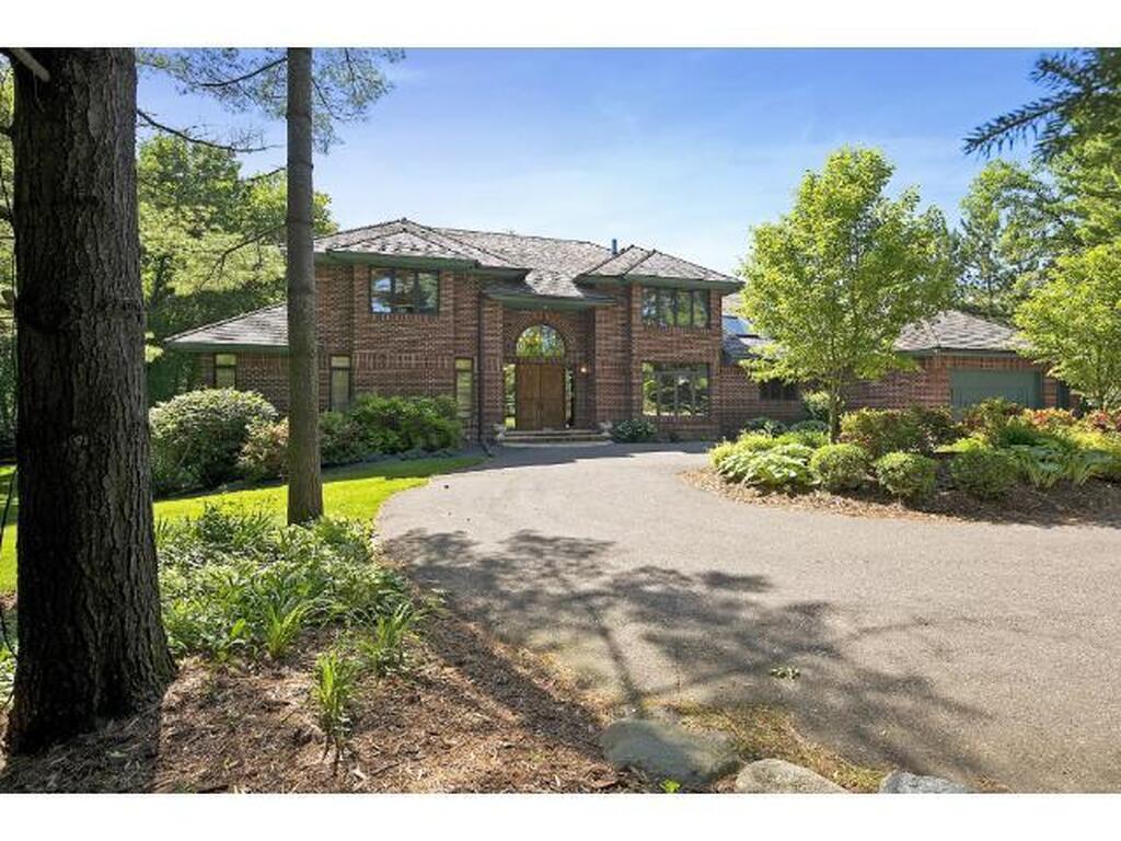 16113 McGinty Rd W